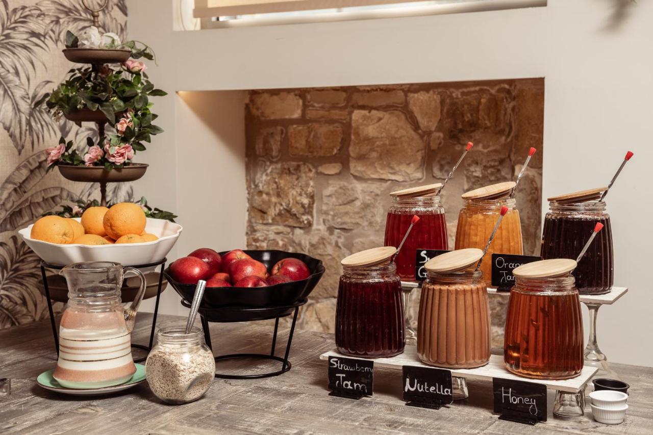 Aeolos Boutique Hotel & Suites Kalamákion Dış mekan fotoğraf